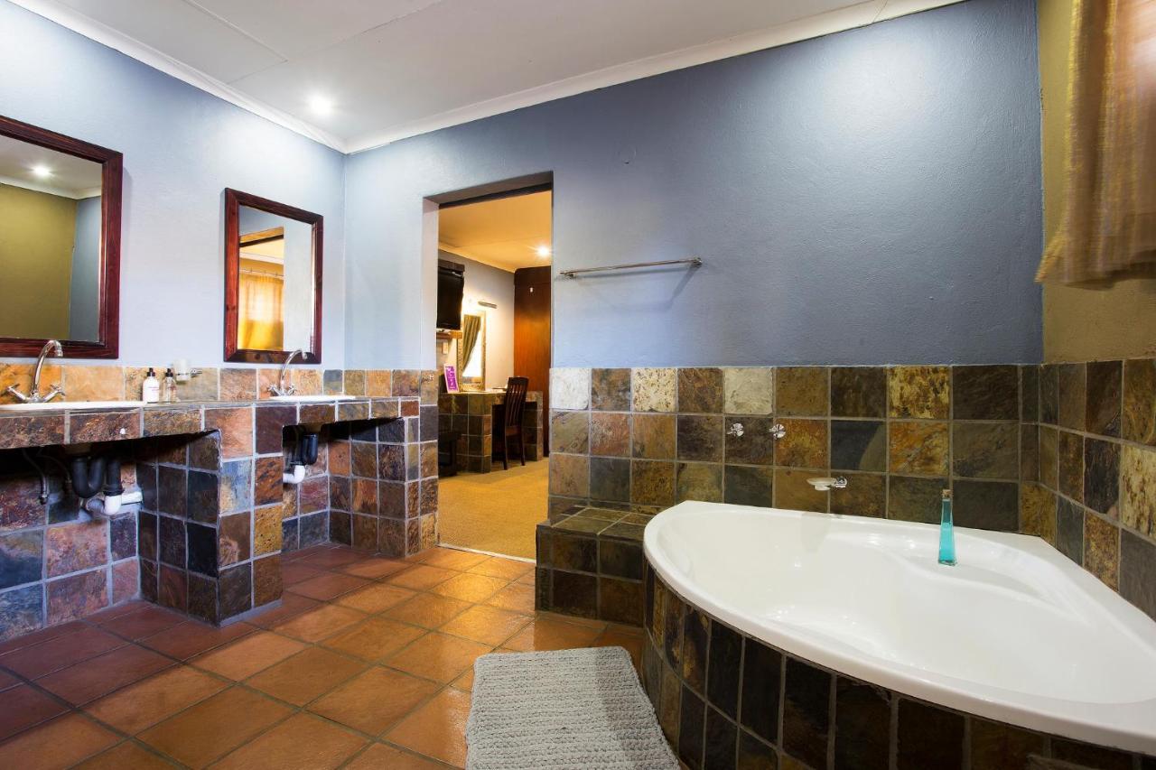 Purple Gecko Guest House Lydenburg Exterior photo