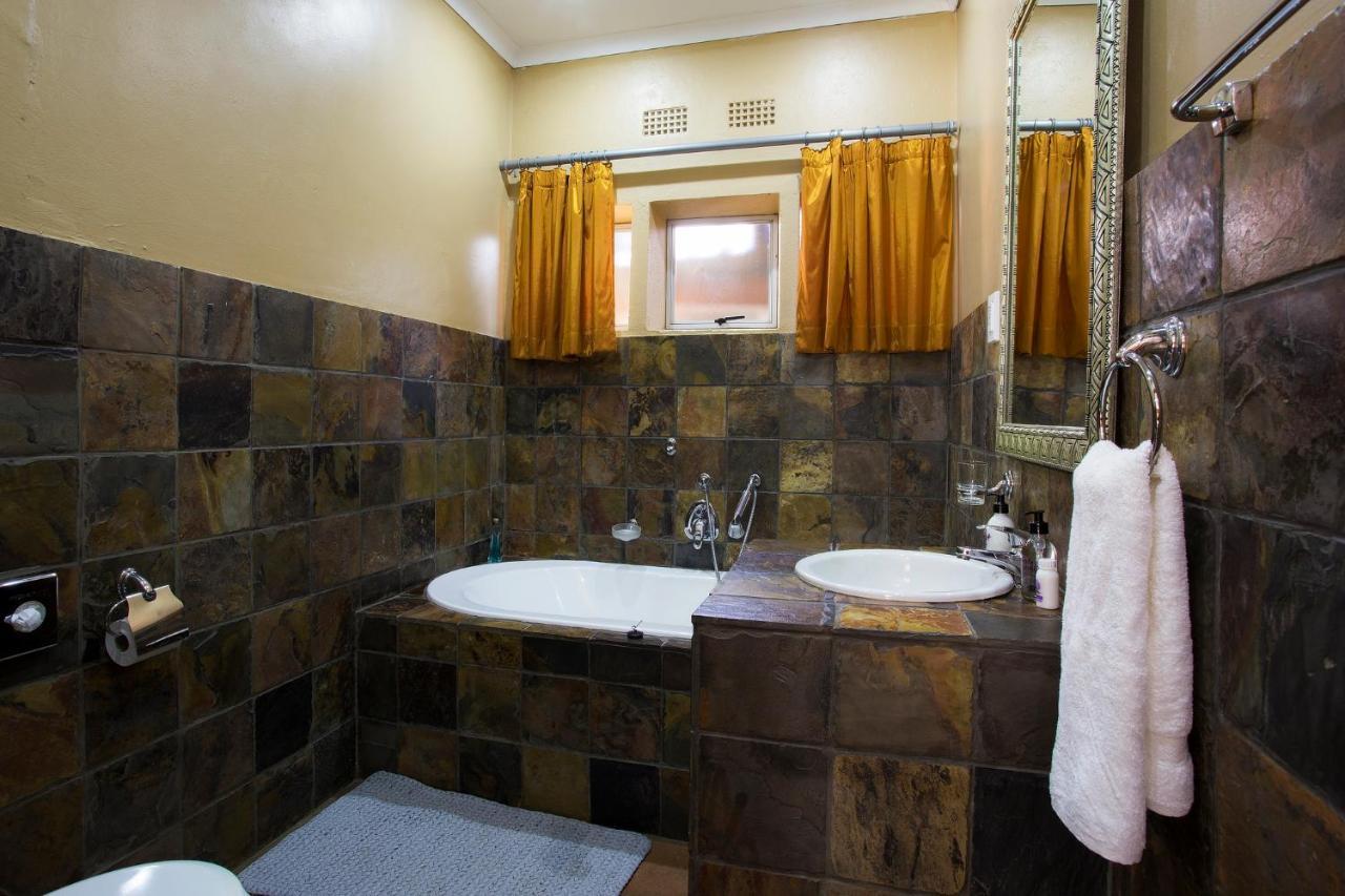 Purple Gecko Guest House Lydenburg Exterior photo